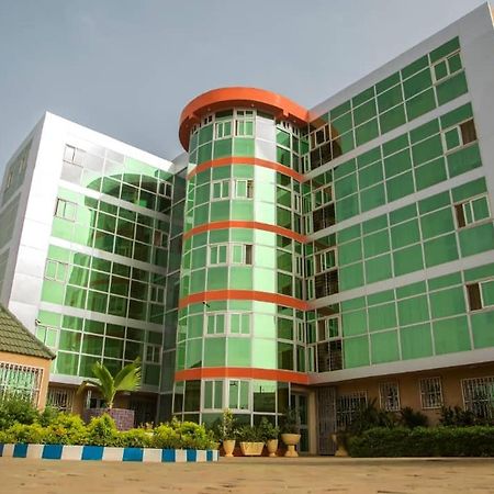 Hotel Univers 3 Aeroport Luxe Niamey Buitenkant foto